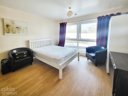 Studio to rent - Photo 3