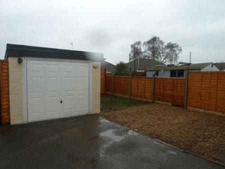 3 bedroom semi-detached house to rent - Photo 2