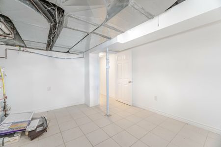 For Lease - 2291 Dundas Street Unit# 1, Toronto, Ontario - Photo 2