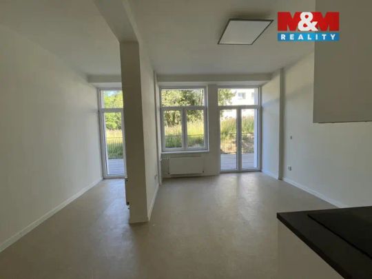 Pronájem bytu 2+kk, Kopřivnice, ul. Komenského - Fotografie 1