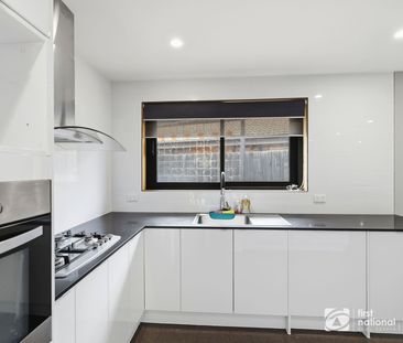 Well-Presented 3 Bedroom Home with Rear Access - Photo 6