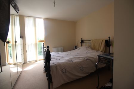 1 bedroom apartment to rent South Fifth Street, Milton Keynes, Buckinghamshire, MK9 - Photo 2