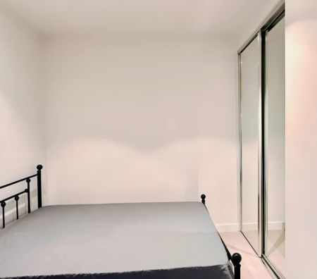 2 bedroom 1 bathroom - Photo 5