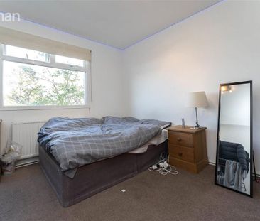 5 bedroom semi-detached house to rent - Photo 3