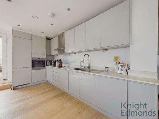 2 bed apartment to rent in Waterhouse Avenue, Maidstone, ME14 - Photo 1