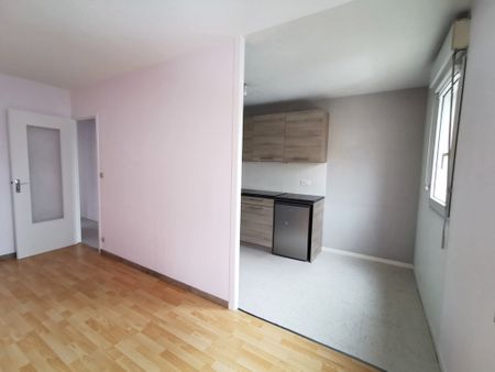A Louer. Disponible le 16/11/2025 Proche de l’I.U.T, T2 de 42 m² au 1er étage - Photo 4