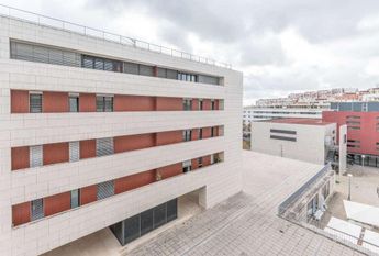 2 Bedroom Apartment with a view, Alto de Algés, Oeiras