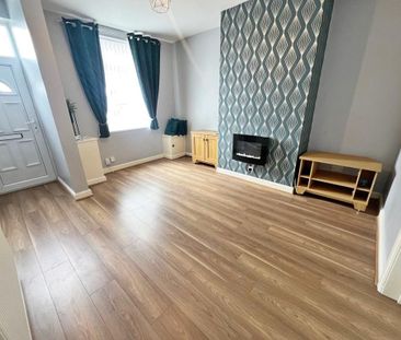 2 bedroom end of terrace house to rent - Photo 1
