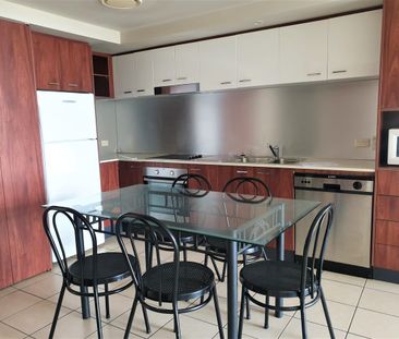 Mantra Towers of Chevron - Two Bedroom with River Views! - Photo 4