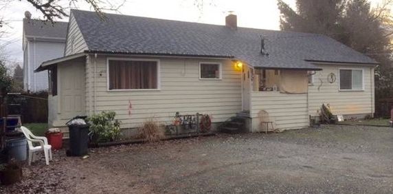 Maple Ridge Duplex Unit in Quiet Neighborhood. - Photo 2