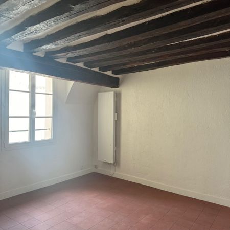 BEAU STUDIO DE 22 m² DANS LE QUARTIER DE ST SEVERIN - Photo 4