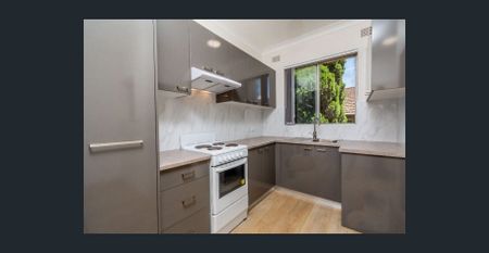 2 Bedroom Apartment 200 meters from the train station - Photo 4