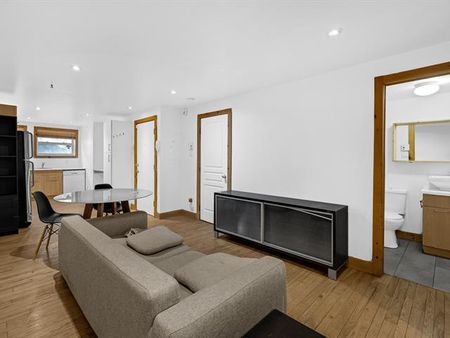 Unit 2: Entire unit - Photo 2