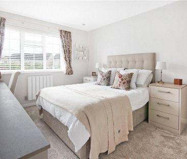 3 bedroom semi-detached house to rent - Photo 4