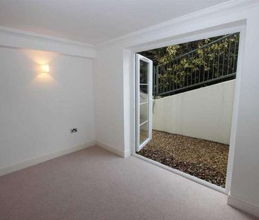 Green Lanes, Winchmore Hill, N21 - Photo 4