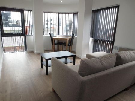 1 bedroom apartment to rent - Photo 2