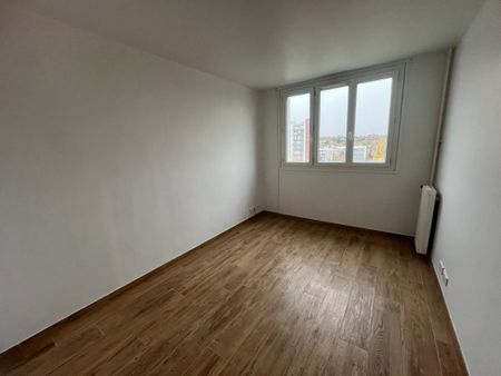 Location Appartement 4 pièces Meublé 83m² CHILLY MAZARIN 91380 - Photo 2