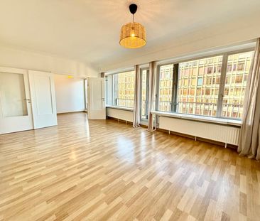 Appartement te huur - Photo 1