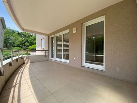 Location Appartement 3 pièces 65m² BESANCON 25000 - Photo 4