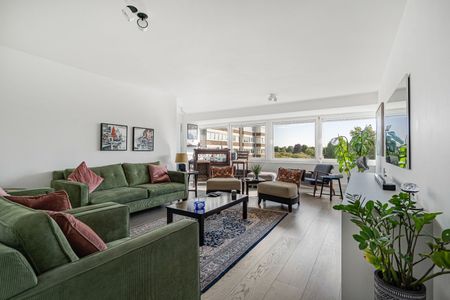 2 Bed Flat, Somerset House, SW19 - Photo 3