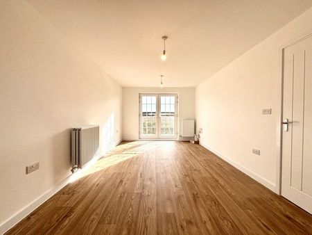 Martins Way, Stratford-upon-Avon, CV37 - Photo 3