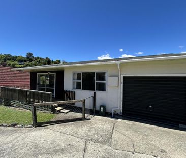 Freshly Updated 2 Bedroom Home Close to Schools and City - Ready Soon! - Photo 5