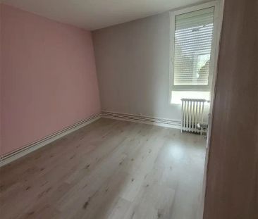 Location appartement 4 pièces - 60.88m² à Jeumont (59460) - Photo 3
