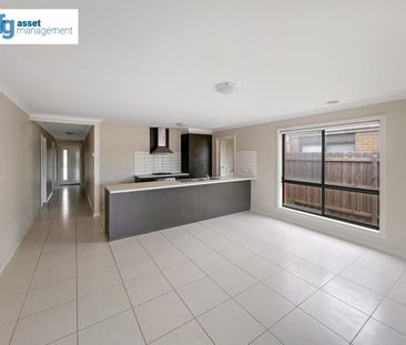 Modern 4 Bedroom Home in a great location! - Photo 1