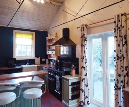 2 bedroom detached house to rent - Photo 4