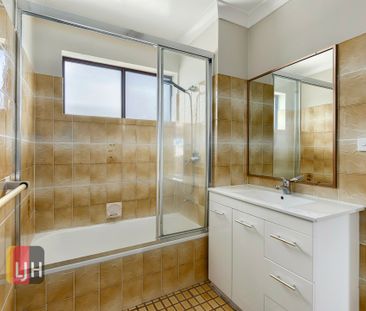 ONE OF THE BIGGEST TWO BEDROOM UNITS IN PRIME LOCATION! - Photo 2