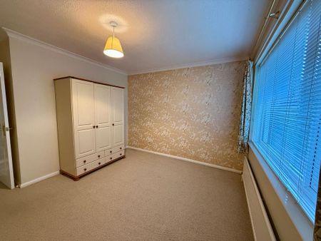 2 bedroom detached bungalow to rent - Photo 3