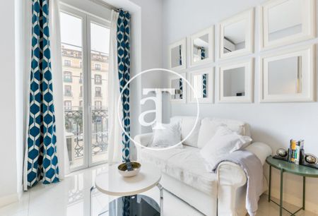 Monthly rental studio with 1 bedroom and 1 bathroom in Centro - Sol neighborhood - Photo 2