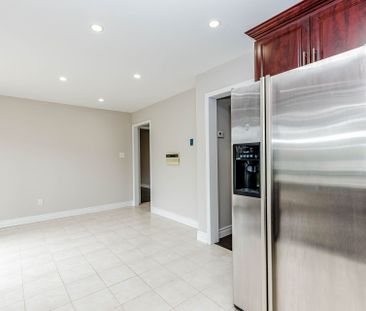 For Lease - 101 Hullrick Drive, Toronto, Ontario - Photo 6