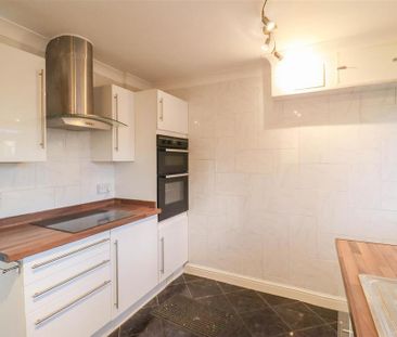 1 bedroom semi-detached bungalow to rent - Photo 4