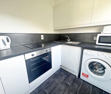 1 bedroom ground floor flat to rent - Photo 4