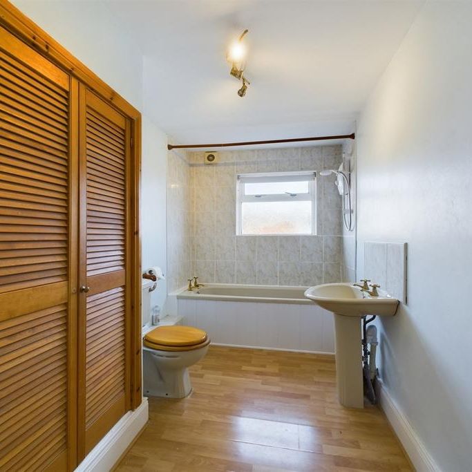 3 bedroom property to rent - Photo 1