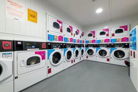 Bronze Studio - Photo 3