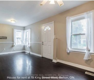 Detached Home For Lease | W9248183 - Photo 5