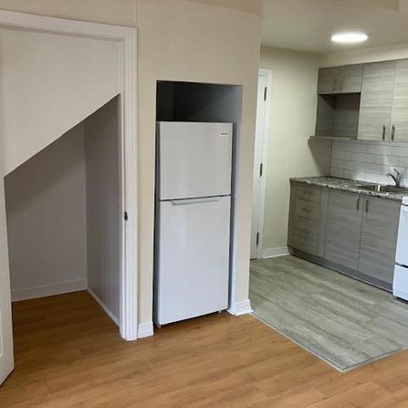 1 1/2 rénové à Dorval près des services - Photo 4