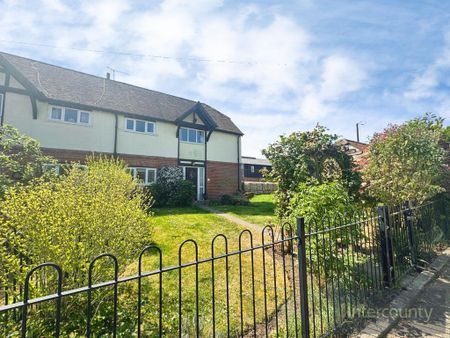 3 bedroom end of terrace house to rent - Photo 4