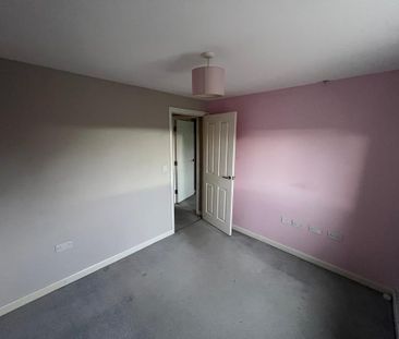 3 bedroom end of terrace house to rent - Photo 3