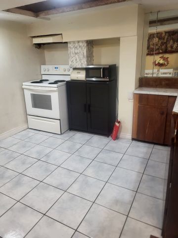 For Lease - 7616 Discus Crescent Unit# Bsmt, Mississauga, Ontario - Photo 2