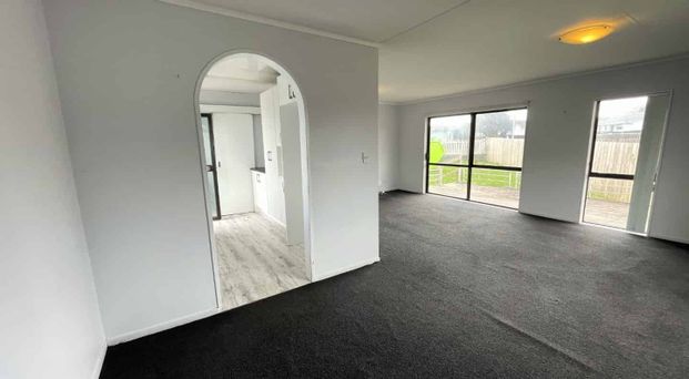 3 Bedroom house with sleepout - Photo 1