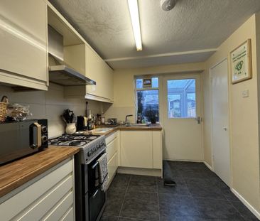 2 bedroom House - Oak Grove, Hatfield - Photo 3