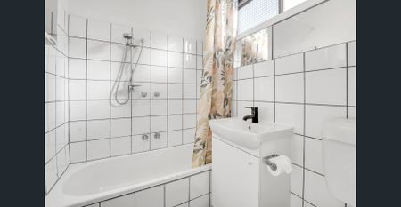 Neat, low-maintenance living in prime Reservoir location - Photo 4