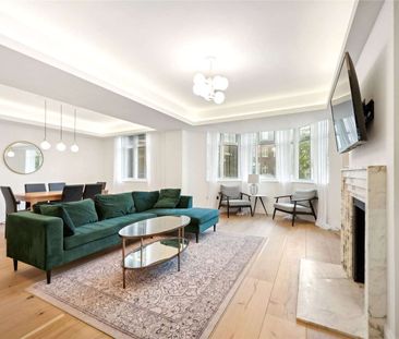 This is a very well presented 3 bedroom flat in the popular mansion block in South Kensington. This flat is perfectly located for all the amenities that South Kensington has to offer. - Photo 1