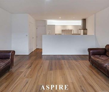 High Road, Benfleet, SS7 - Photo 2