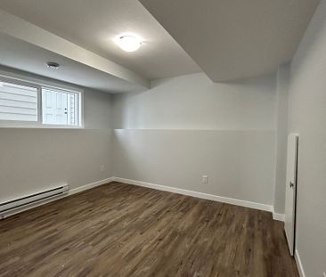 2 Bedroom Lower Suite In Rosewood - Photo 5