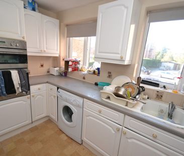 3 bed Flat for Rent - Photo 5