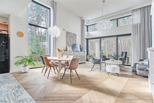 Wyjątkowy dom w sercu zielonej Radości - Photo 1